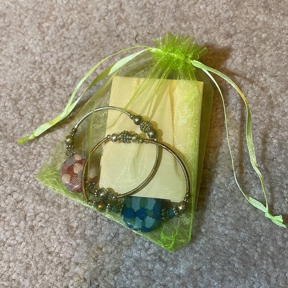 2/$12 NWOT❗️2 Piece Bracelet Set - Picture 6 of 6